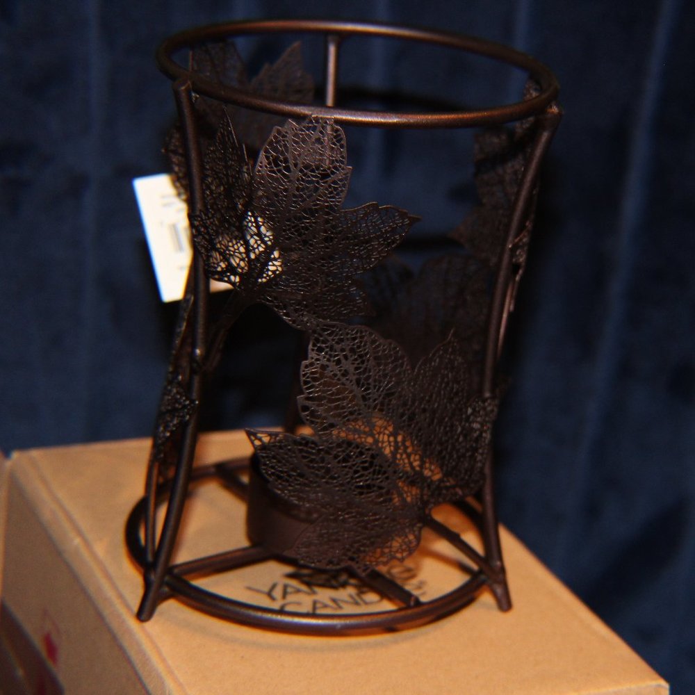 NIB Yankee Candle Leaf Holder